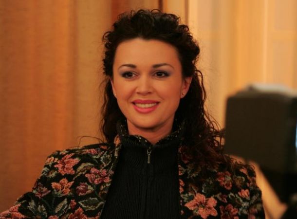 "Колют обезболивающие": Алена Кравец раскрыла детали состояния Анастасии Заворотнюк