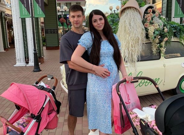 Звезда "Дома-2" Ольга Рапунцель крестила младшую дочь