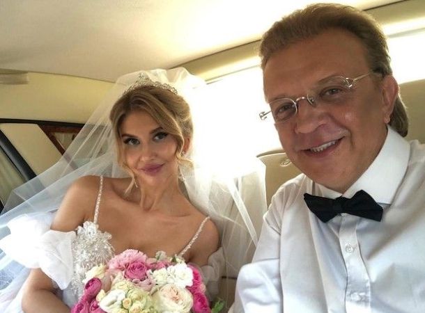 Певец Рома Жуков женился на 28-летней модели