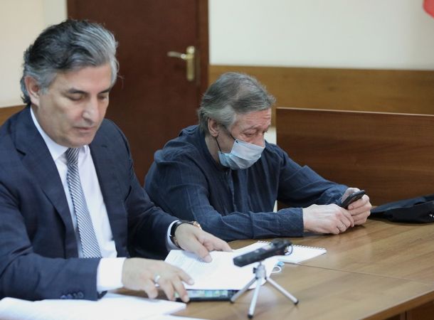 Михаил Ефремов признал вину на судебном заседании