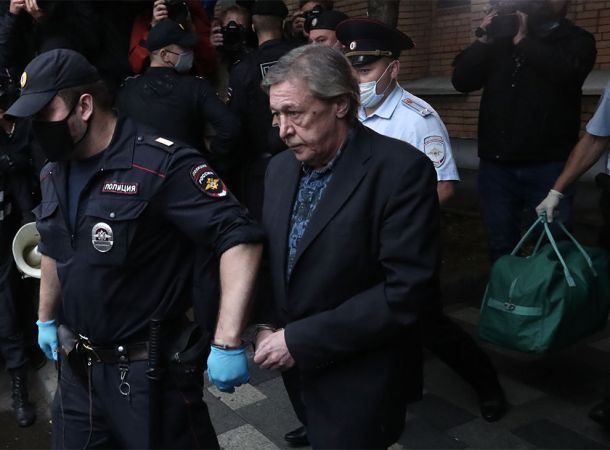 Новый адвокат Михаила Ефремова требует назначить ему условный срок