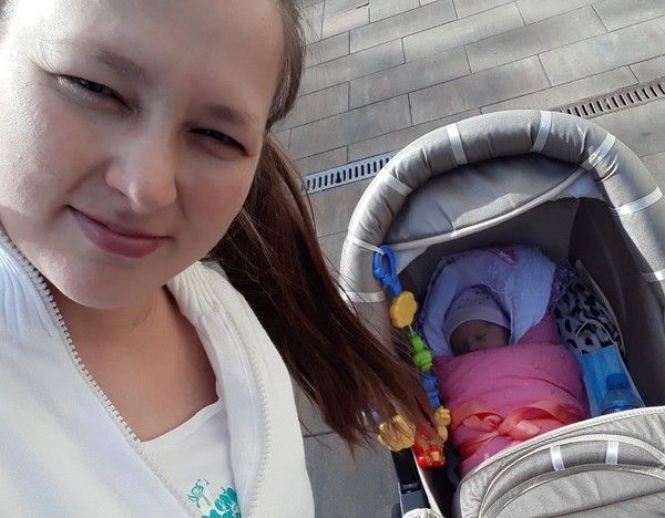 Родственники Аллы Пугачевой впервые показали ее новорожденную внучку