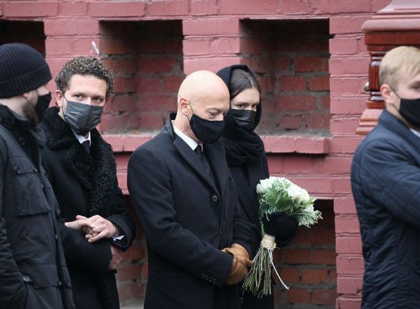 Федор Бондарчук нарушил православную традицию на похоронах Ирины Скобцевой