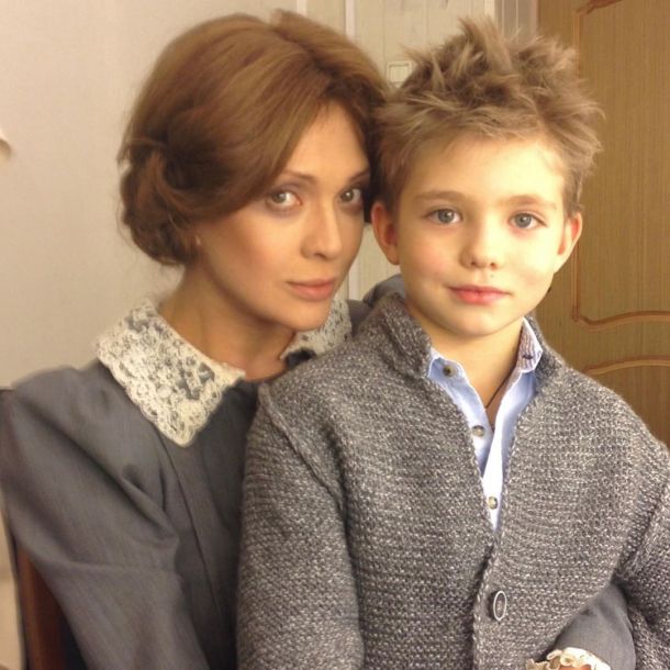 Дмитрий Певцов показал красавицу-жену с маленьким сыном