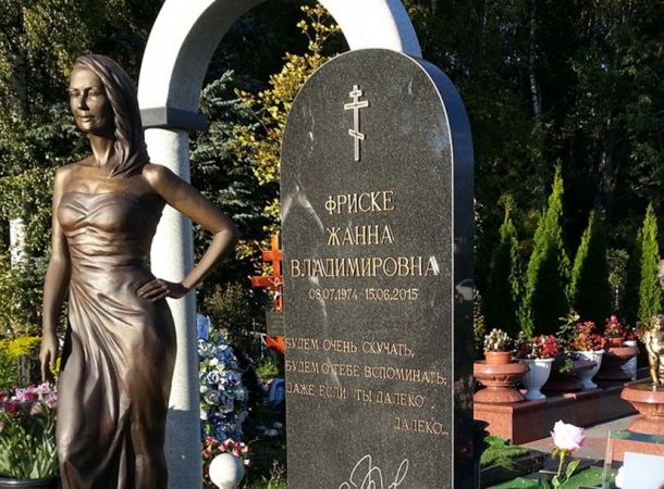 "Могила пустая": Стас Барецкий сообщил о пропаже тела Жанны Фриске