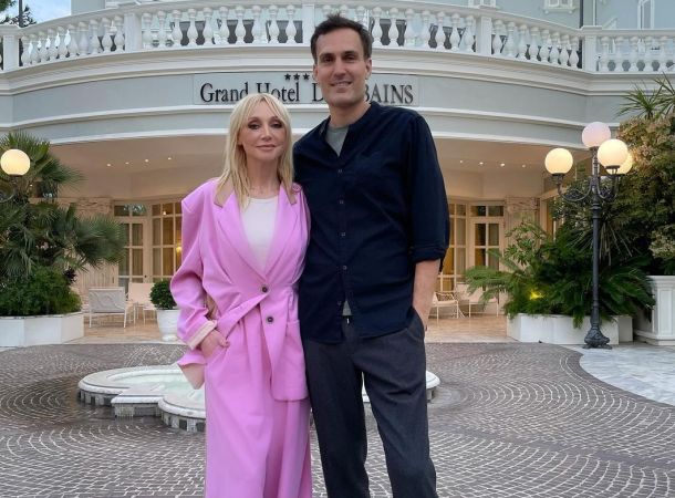Кристина Орбакайте возмутила публику, снявшись с мужем у роскошного отеля