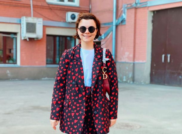 Татьяна Брухунова примерила наряд, в котором чувствует себя обнаженной