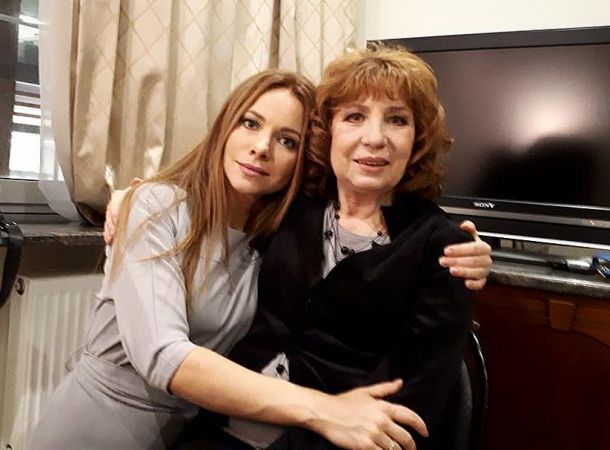 80-летняя Елена Камбурова показала, в каких условиях она живет